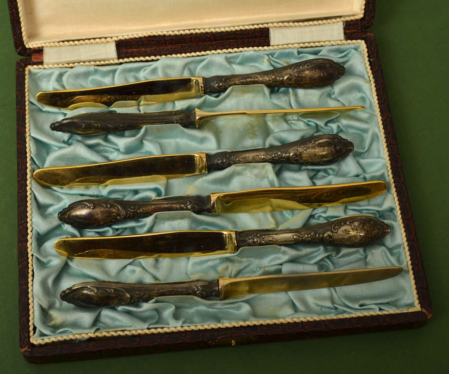 Set of silver six knives