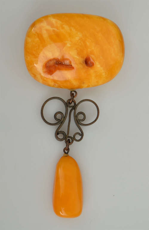 Two-piece natural amber pendant