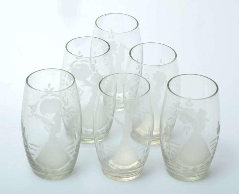 Stikla glāzītes (6 gab.) ''Tautisks motīvs''