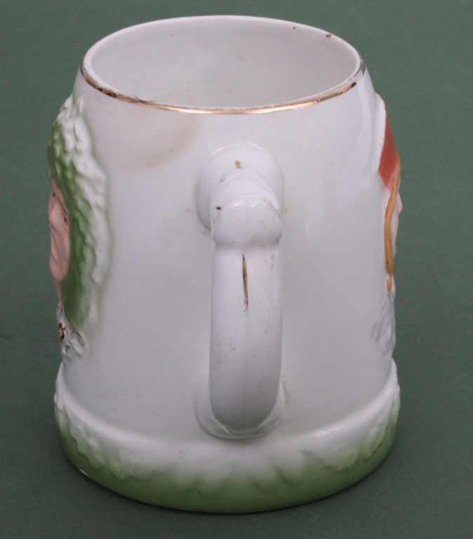 Porcelain beer cup 
