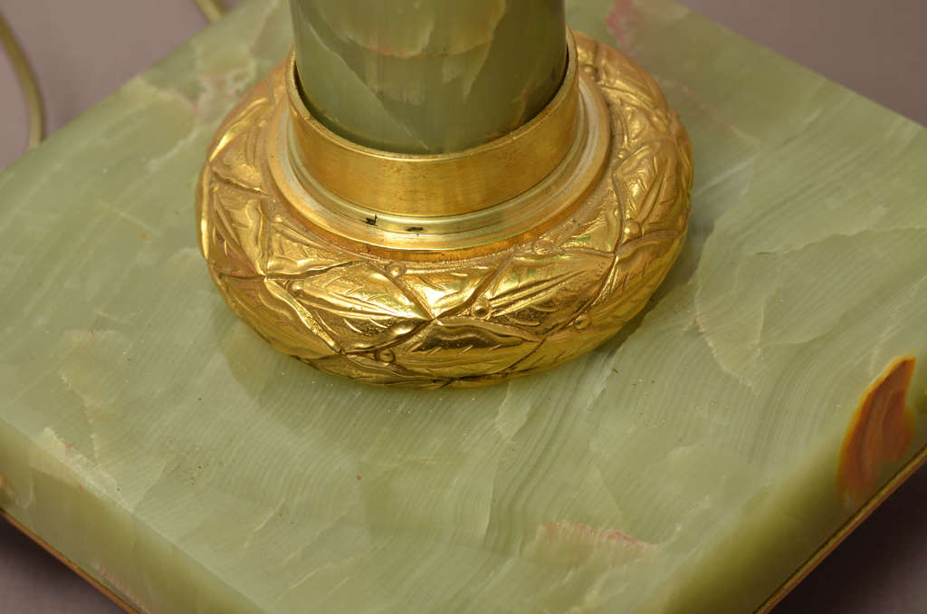 Marble table lamp with gilded bronze finish