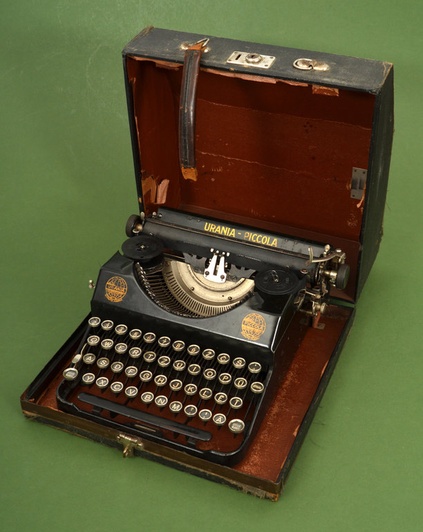 Urania - Piccola typewriter