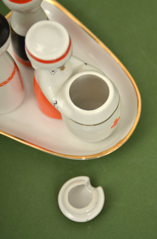 Porcelāna garšvielu trauku komplekts „Rotaļa”