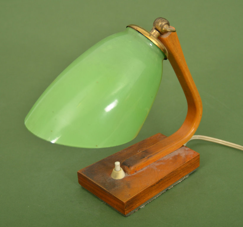 Электрическая настенная лампа