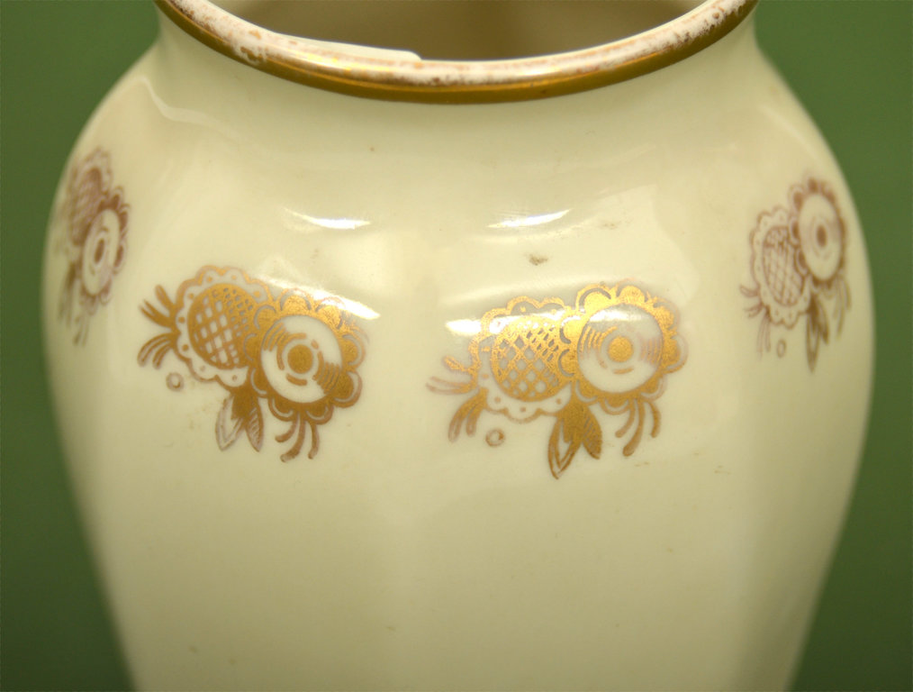 Фарфоровая ваза (Есть трещина)