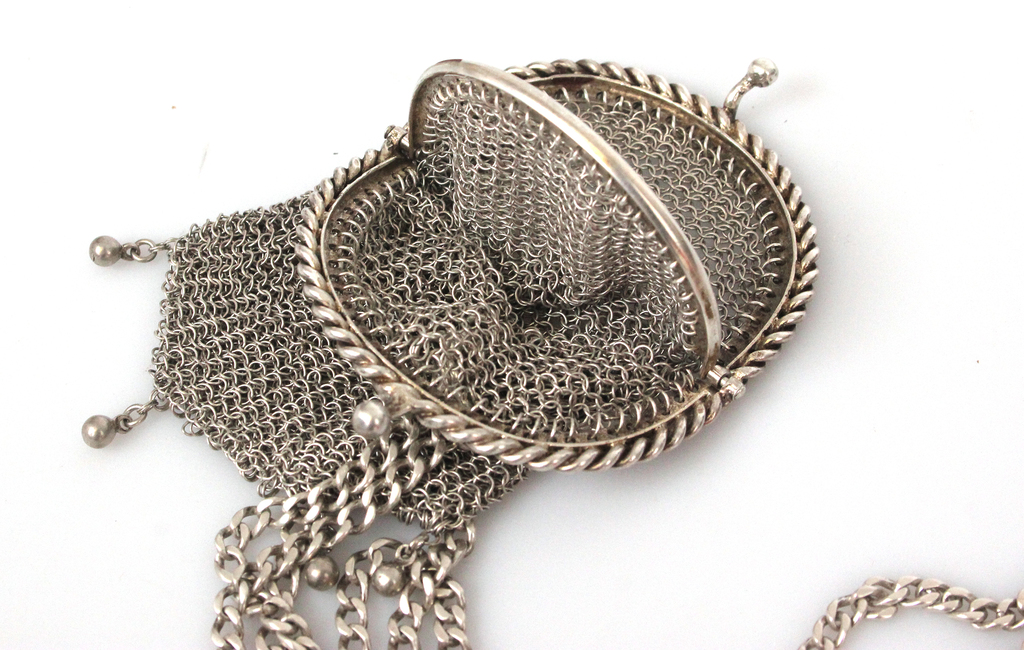Silver bag with chain