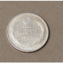 Silver coin of 2 lats 1925th