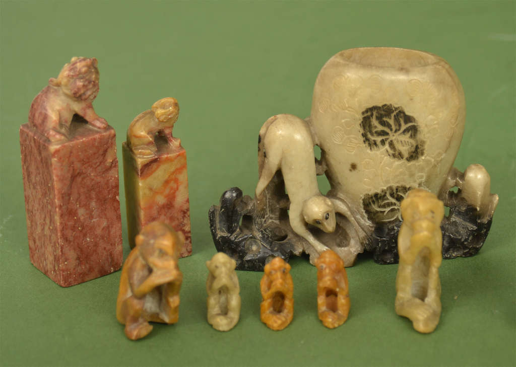 Various stone figures (9 pcs.)
