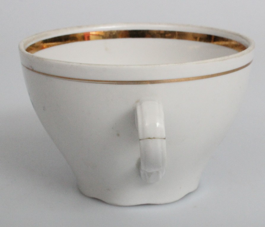 Porcelain cup with saucer ''Vefietis