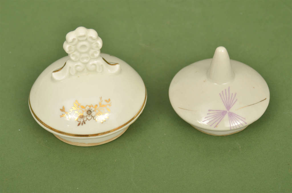 Porcelain jug caps (2 pcs)