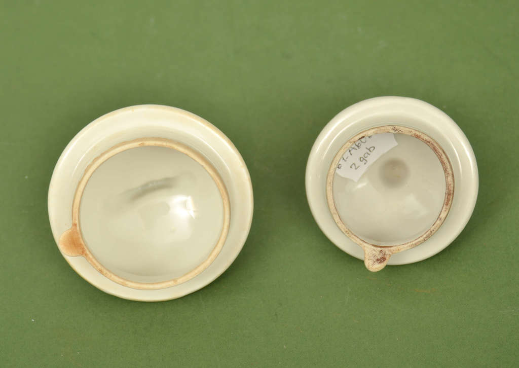 Porcelain jug caps (2 pcs)