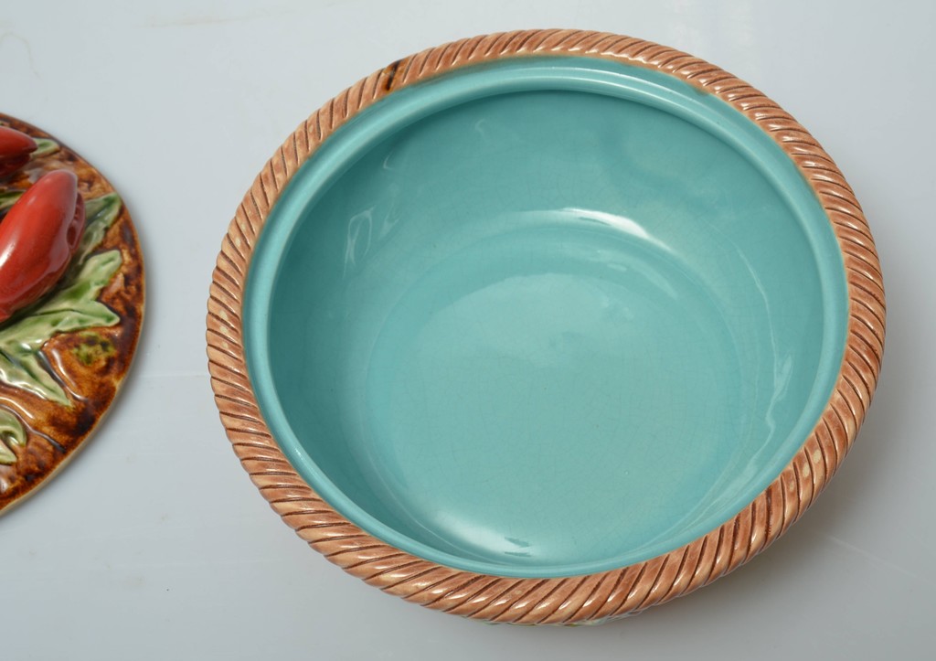Decorative porcelain dish with a lid