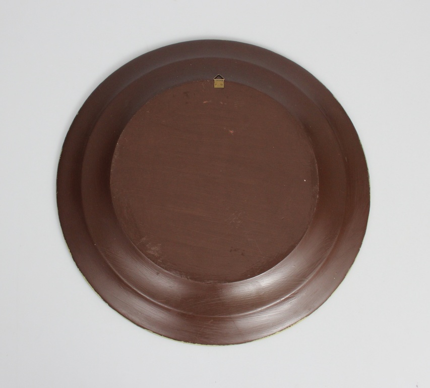  Деревянная тарелка с  росписю