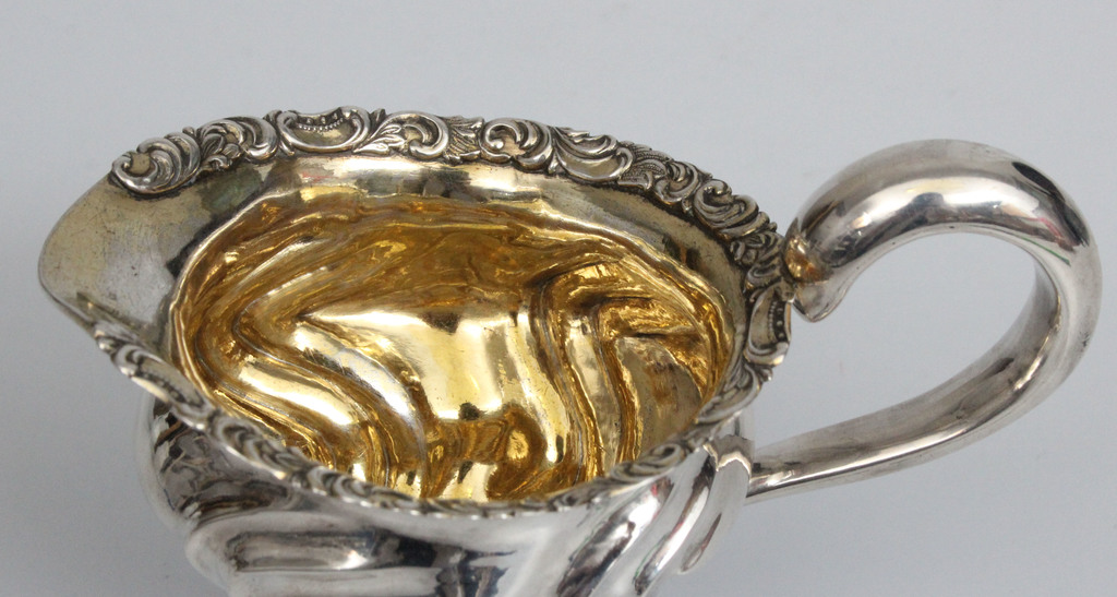 Серебрянный сливочник  в стиле бидермейер