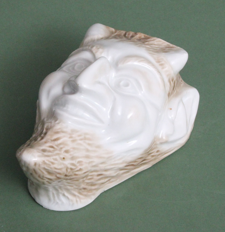 Porcelain wall vase 