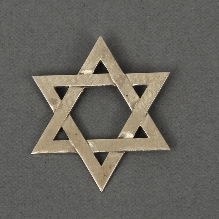  Zelta kulons ar Ebreju simboliku (Magendoid - Dāvida zvaigzne)