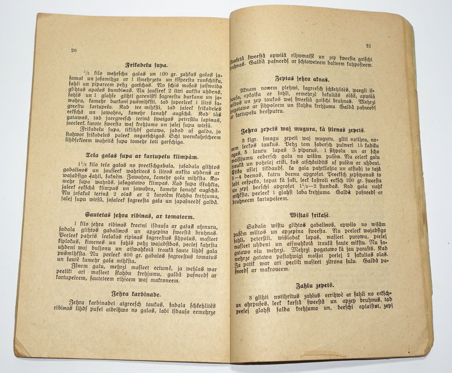 Saimnieču un Zelteņu Rokas grāmata 1934.g.
