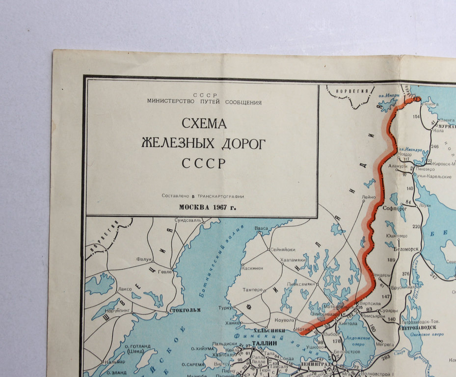 Two maps of the Soviet era