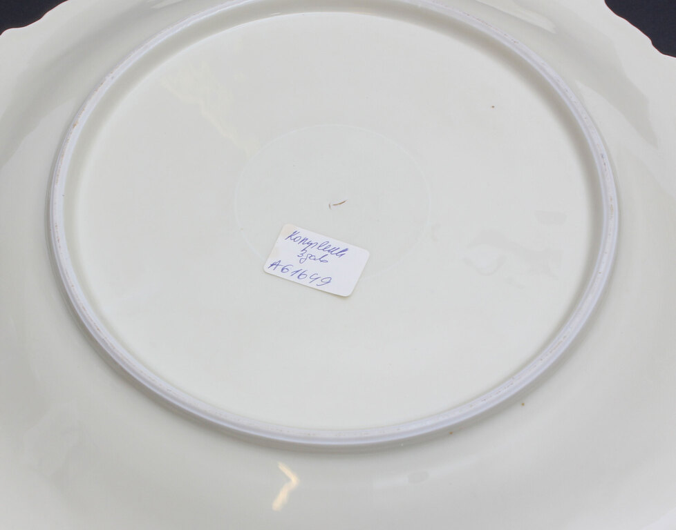 Фарфоровые тарелки (3 шт)