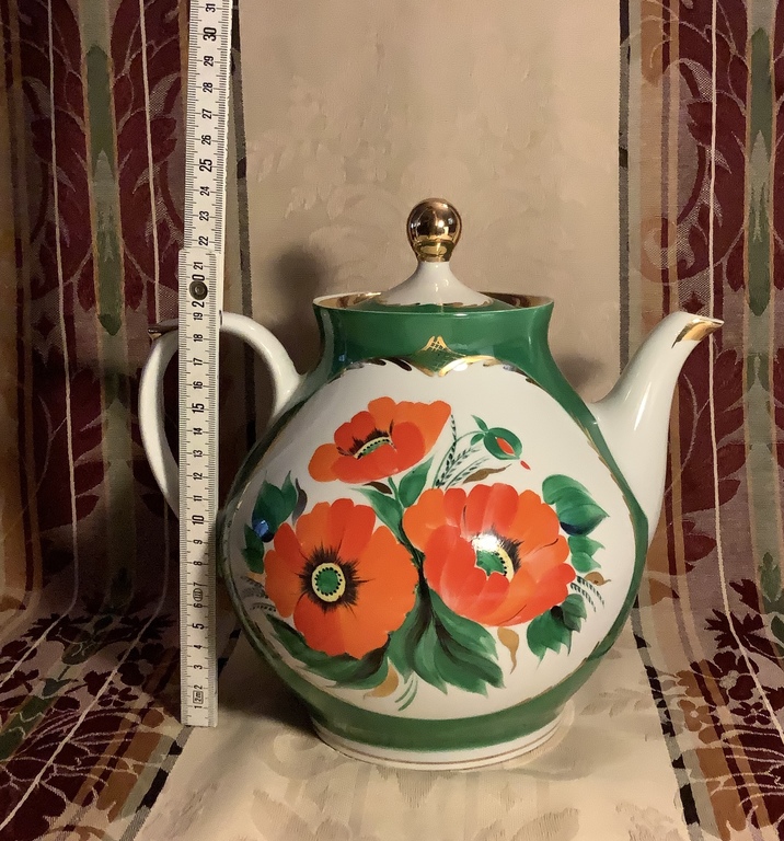 Liela tējkanna, Sumi porcelāns.Ukraina.1960.gadi.Ar roku apgleznoti