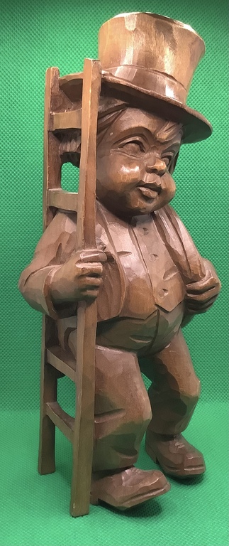 Wooden figure 