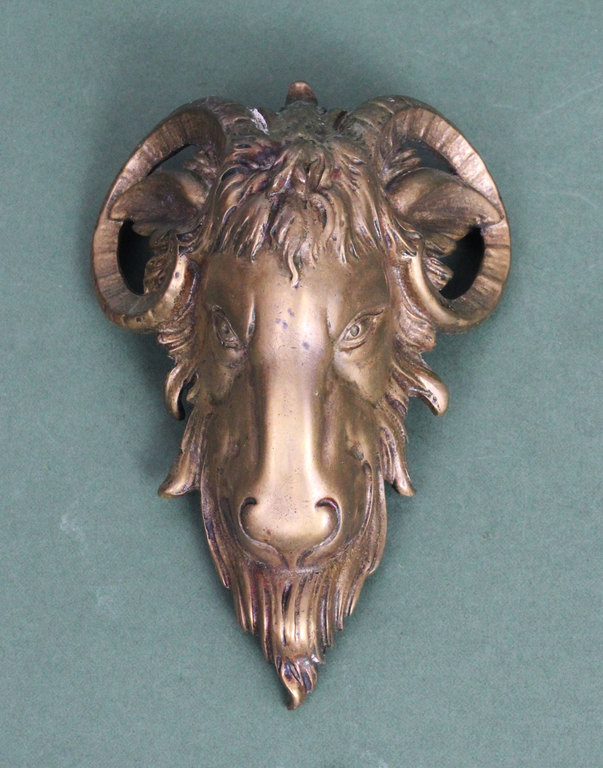 Bronze detail 