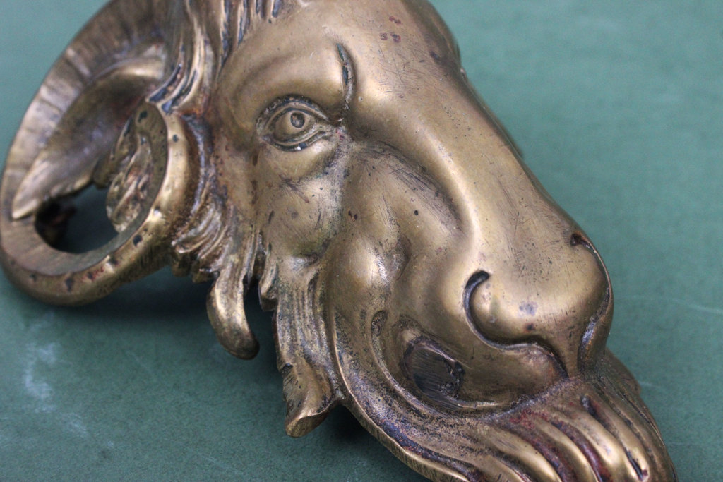 Bronze detail 
