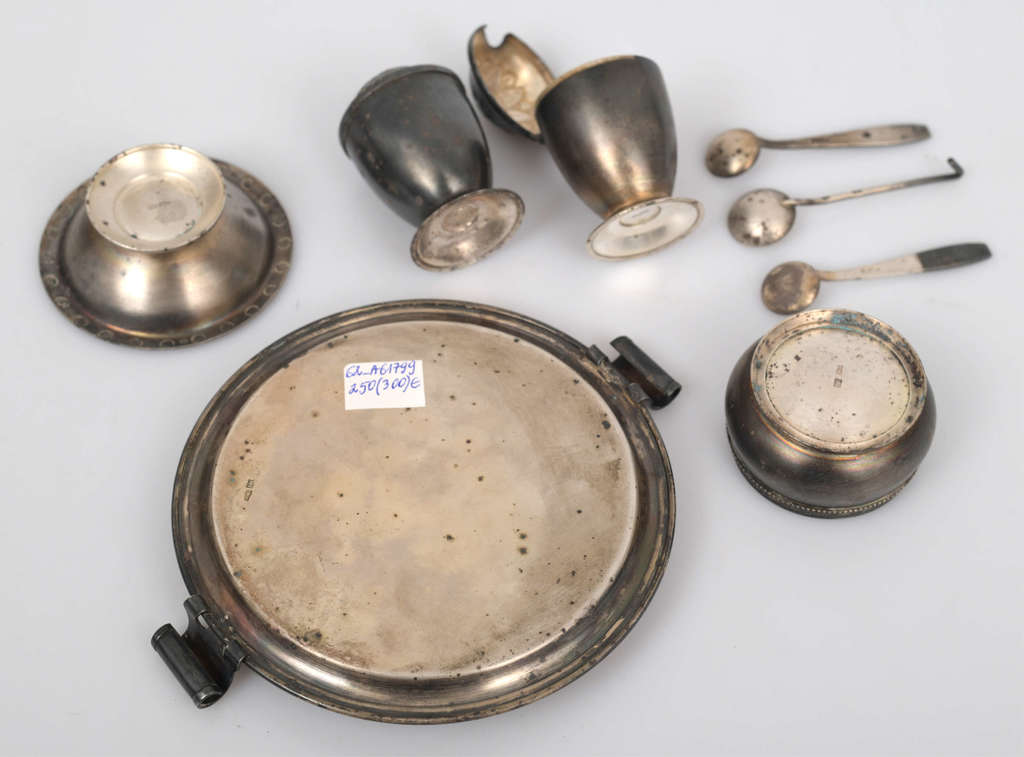Silver spice bowl set with enamel