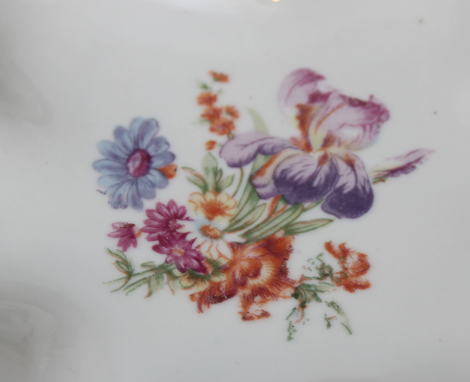 Porcelain spice bowl and plate