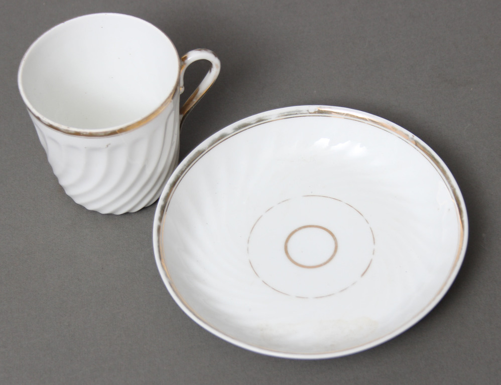 Porcelain cup and saucer 