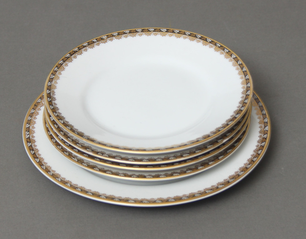 Kuznetsov porcelain plates 5 pcs.