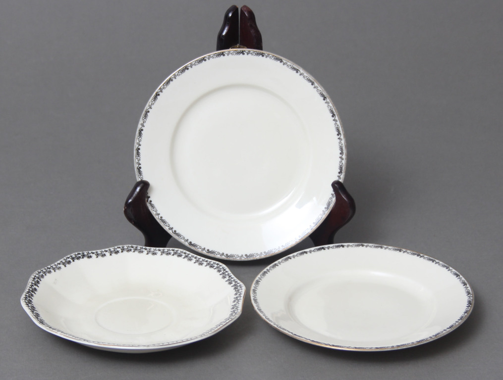 Jessen porcelain plates 3 pcs.