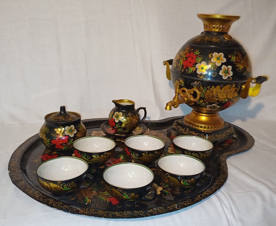 Items from the tableware with a holder