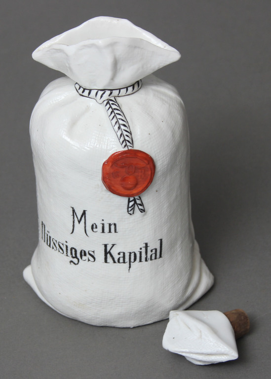 Porcelain decanter with cork in the form of a bag 
