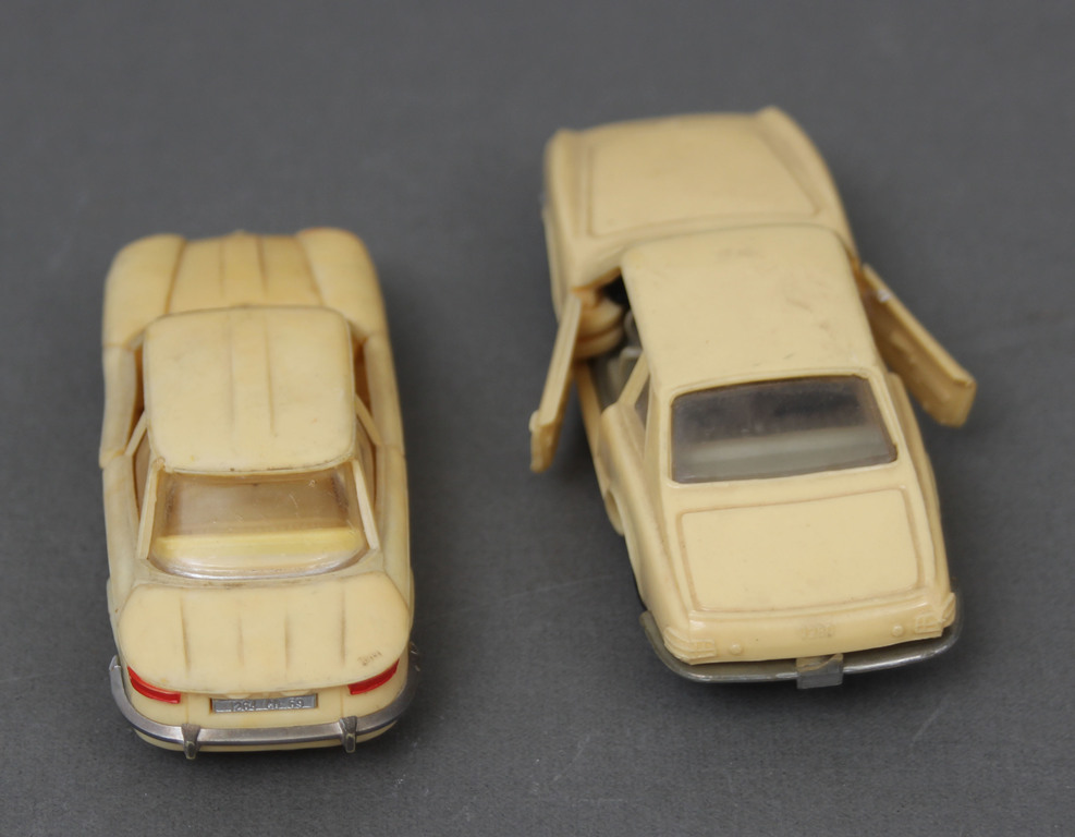 Divi auto modelīši