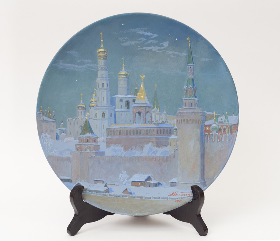 Коллекция из 13 расписных тарелок известных русских живописцев.