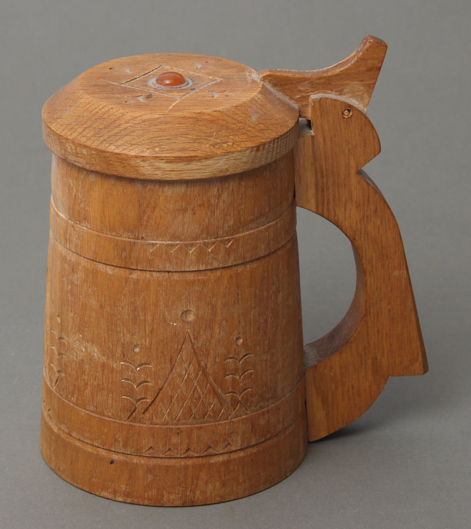 Wooden beer mug with amber