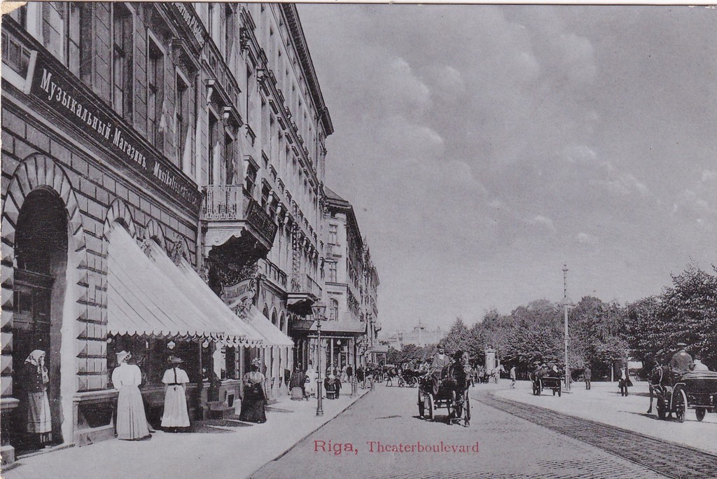 Riga. Teatra boulevard.