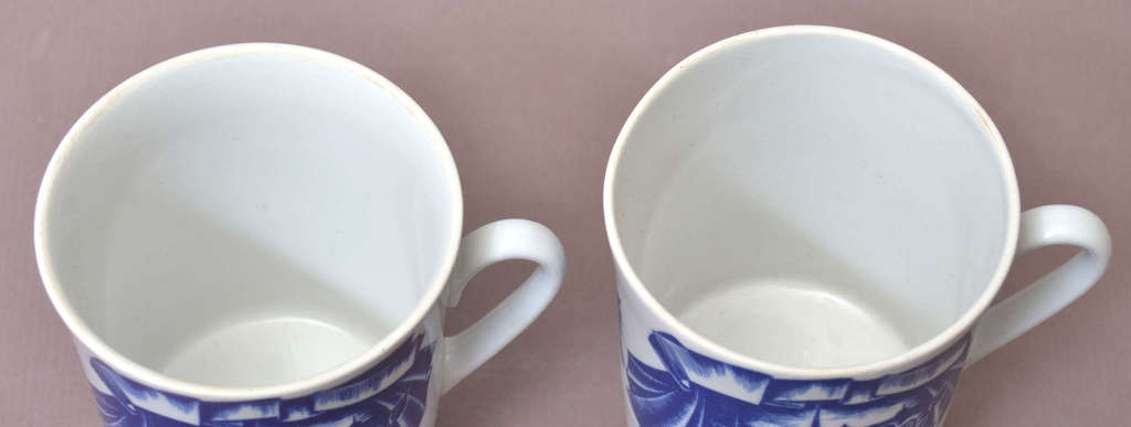 Pair of tea cups 