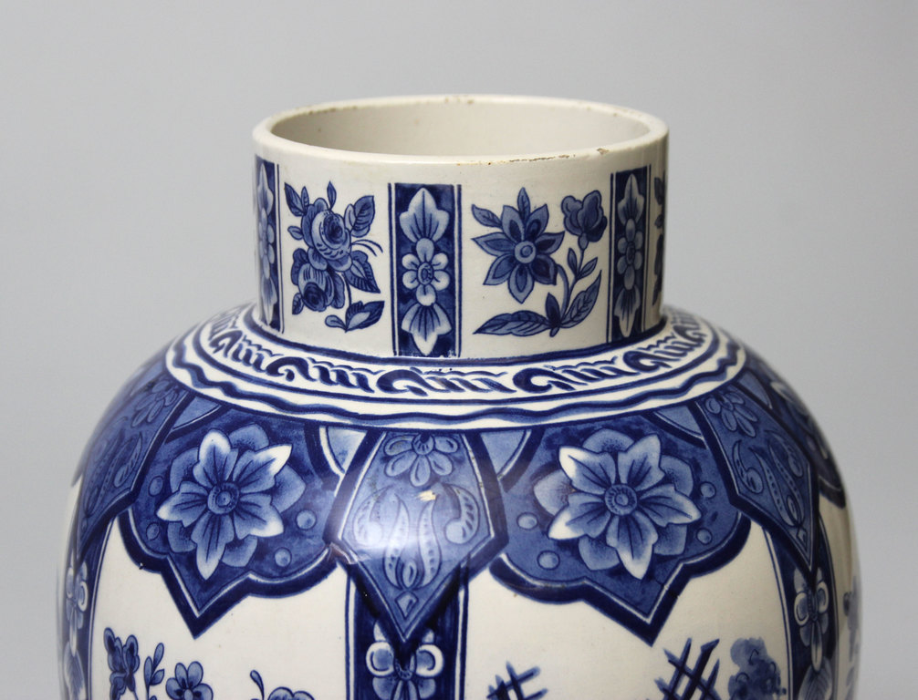Porcelain vase with lid and Dutch mill, floral motif