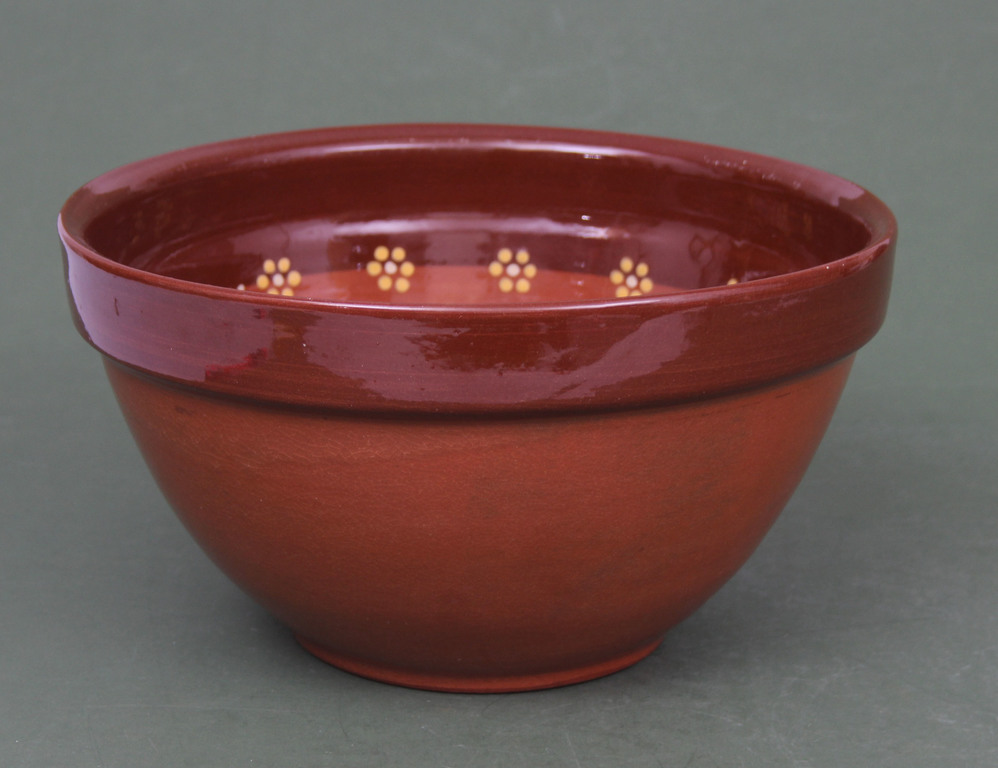 Ceramic bowl with glaze
