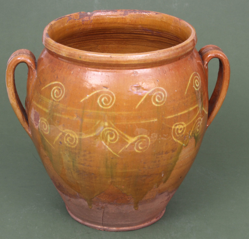 Ceramic pitcher with ornament (without base)