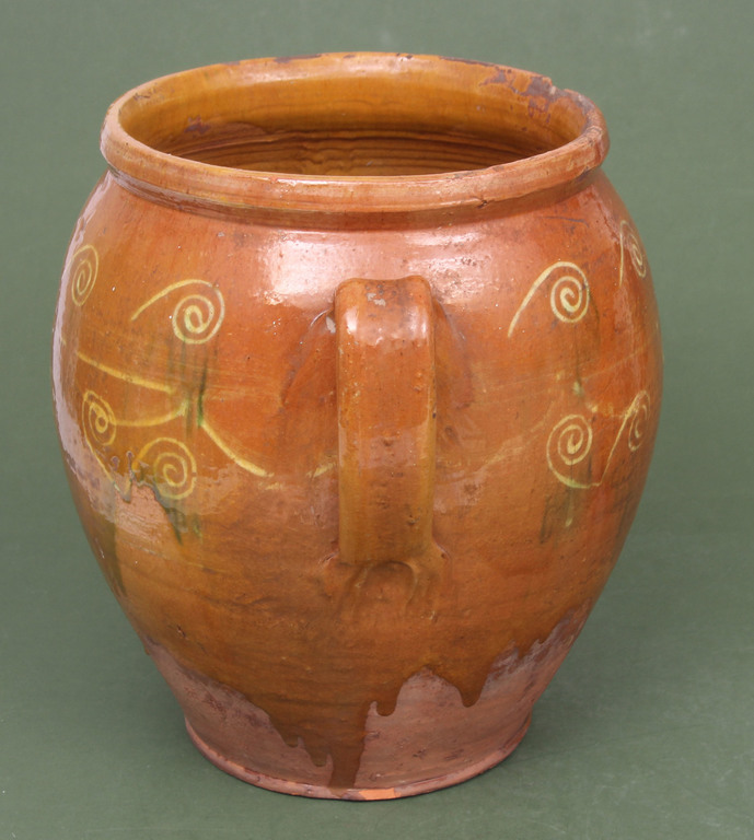 Ceramic pitcher with ornament (without base)