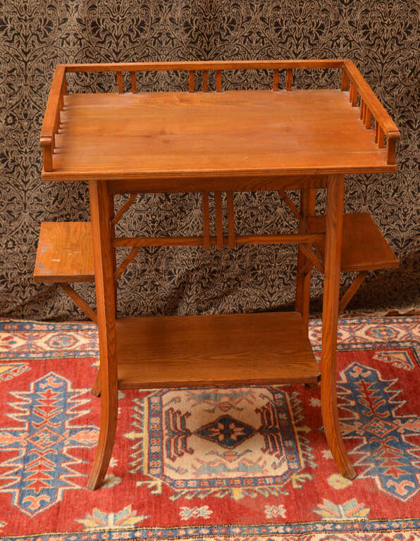 Wooden table/shelf