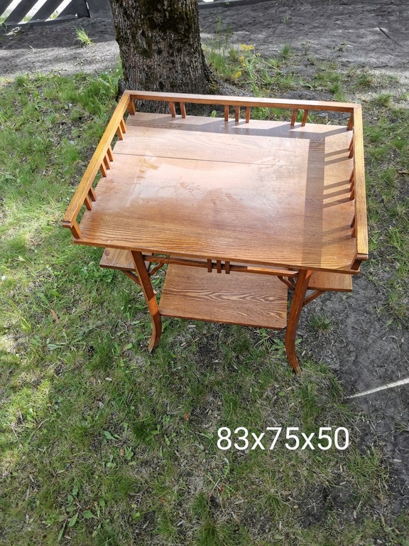 Wooden table/shelf