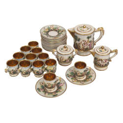 Capo di monte porcelain set for 12 persons