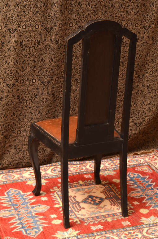 Krēsli ar ādas apdari (6 gab)