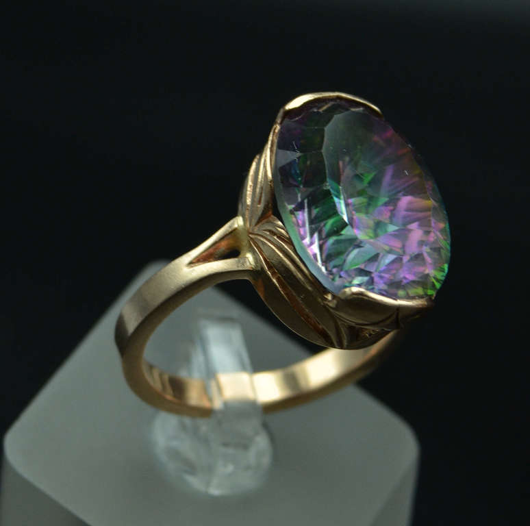 Jewelry set with diamonds, quartz (coated)