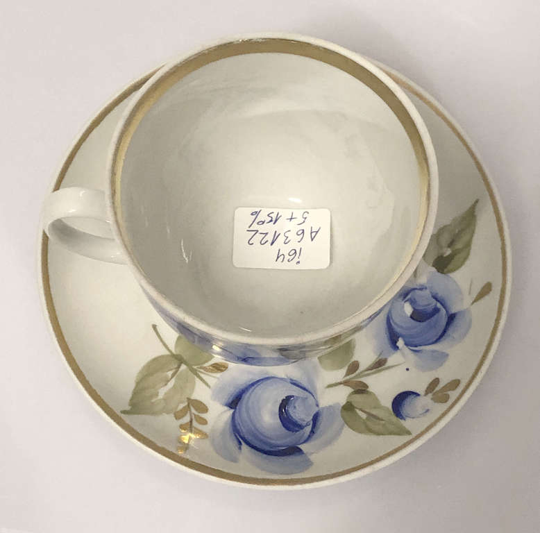 Porcelāna tasīte ar apakštasīti ''Zilie ziedi''