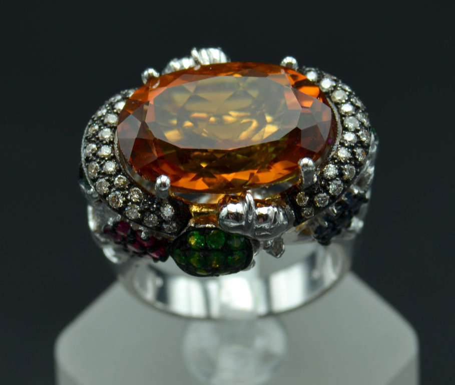 Золотое кольцо с бриллиантами, рубинами, сапфирами, цавотитами и цитрином
